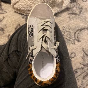 Madden girl sneakers. Size 7.5. Great condition. Worn only twice.